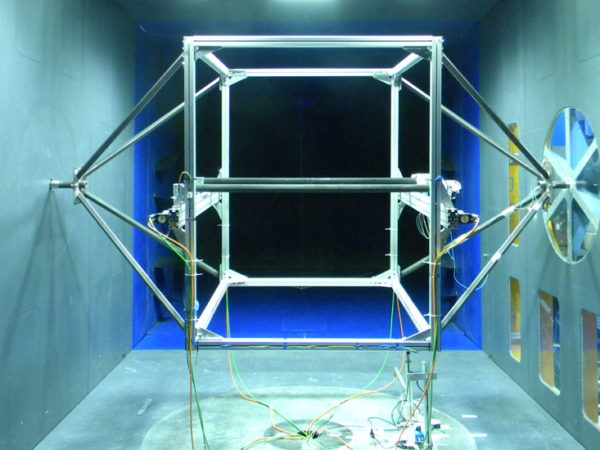 Wind tunnel tests on two cylinders to measure subspan oscillation aerodynamic forces